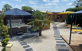 Logis Hotel Centrotel Et Spa Bulles D'Allier